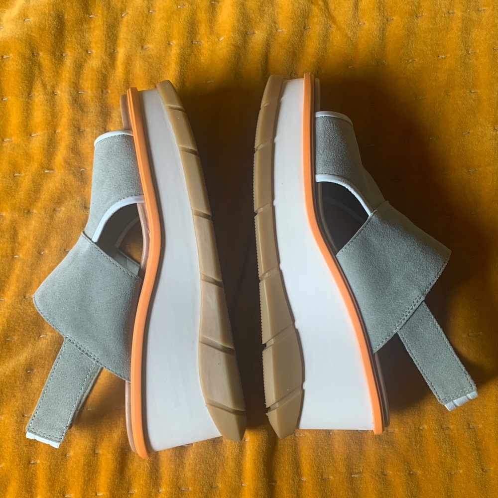 Never worn Sorel Wedges! Joanie III